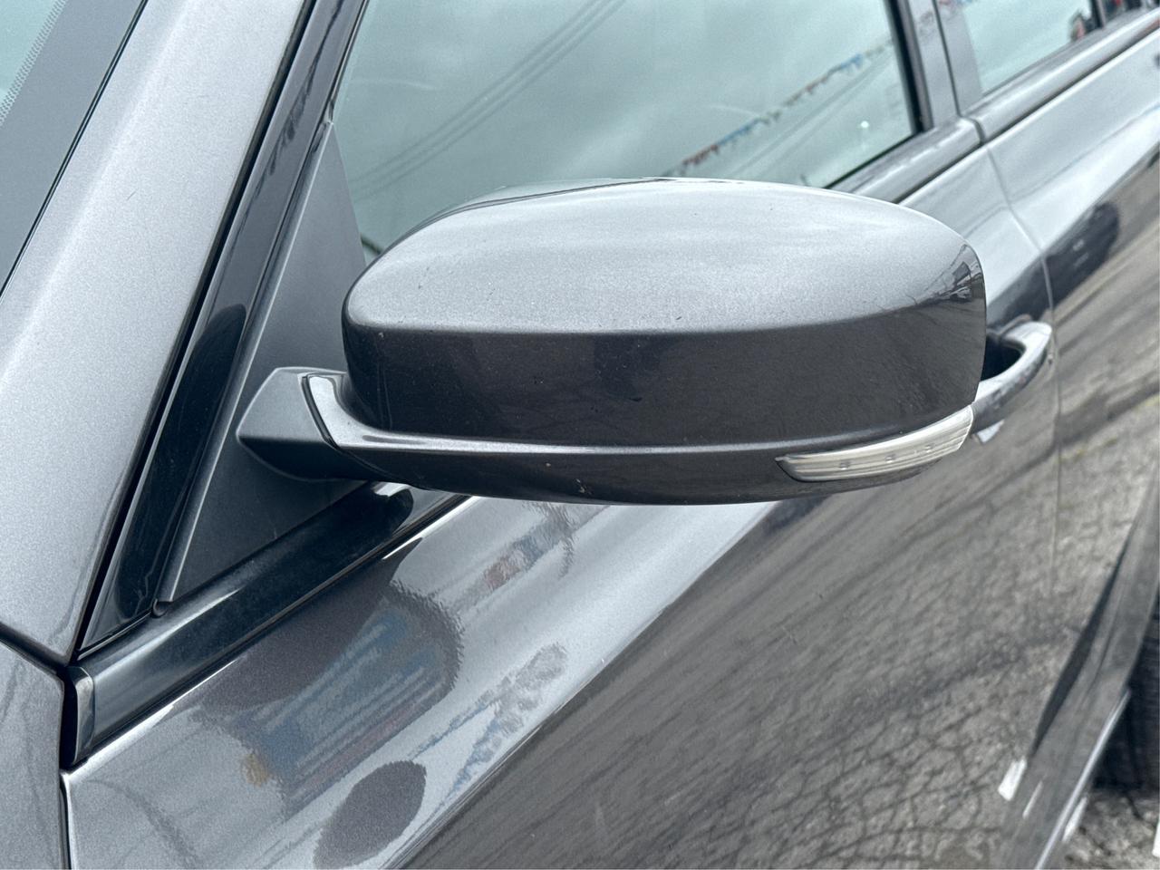 2022 Chrysler 300 LEATHER SUNROOF H-SEATS! WE FINANCE ALL CREDIT! Photo