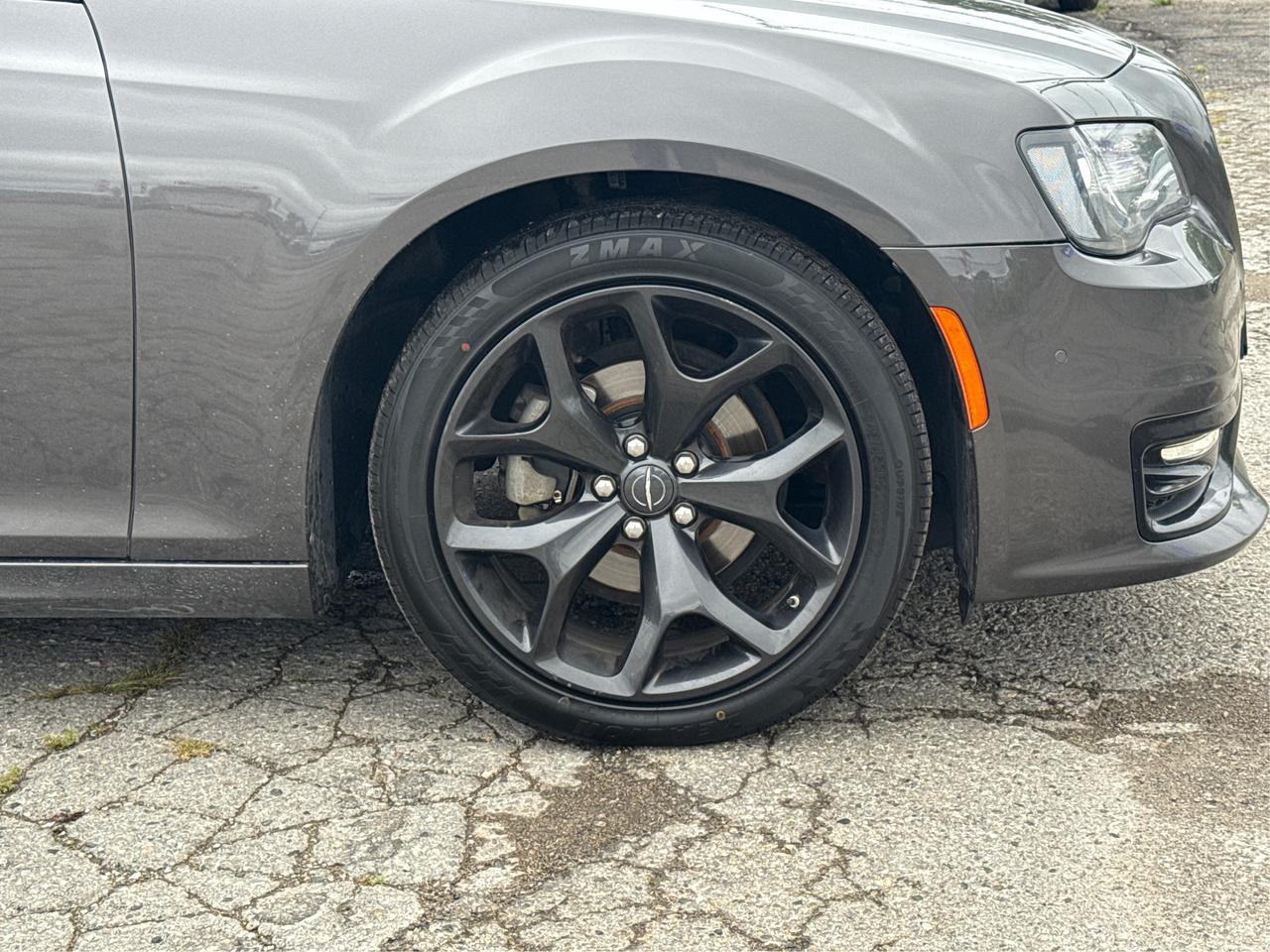 2022 Chrysler 300 LEATHER SUNROOF H-SEATS! WE FINANCE ALL CREDIT! Photo