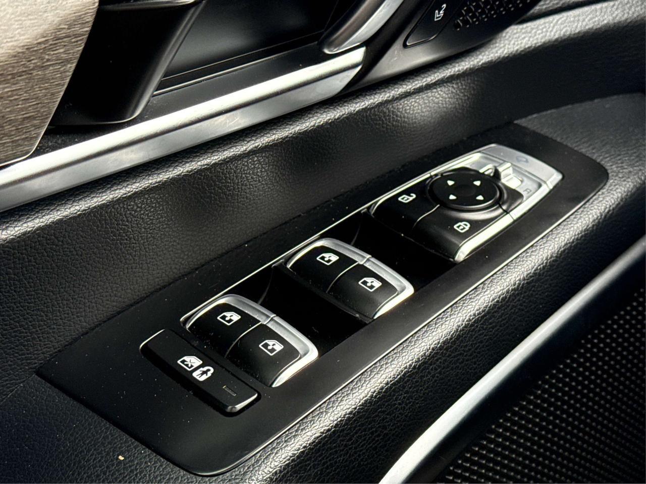 2020 Kia Telluride NAV LEATHER SUNROOF LOADED! WE FINANCE ALL CREDIT Photo
