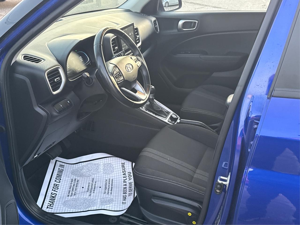 2023 Hyundai Venue HEATED SEATS CLEAN MUST SEE WE FINANCE ALL CREDIT Photo