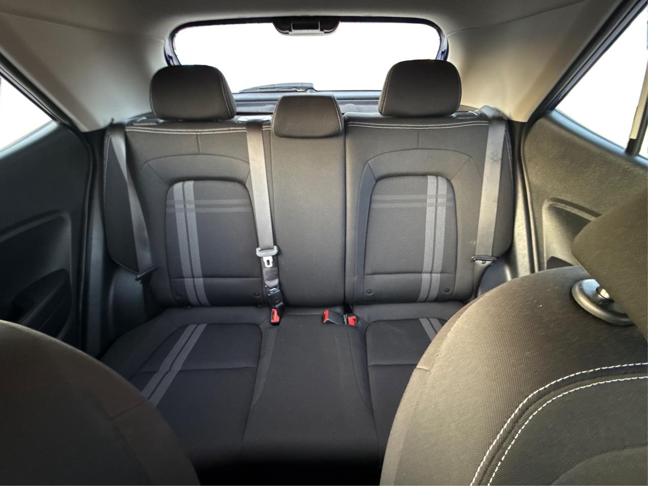 2023 Hyundai Venue HEATED SEATS CLEAN MUST SEE WE FINANCE ALL CREDIT Photo