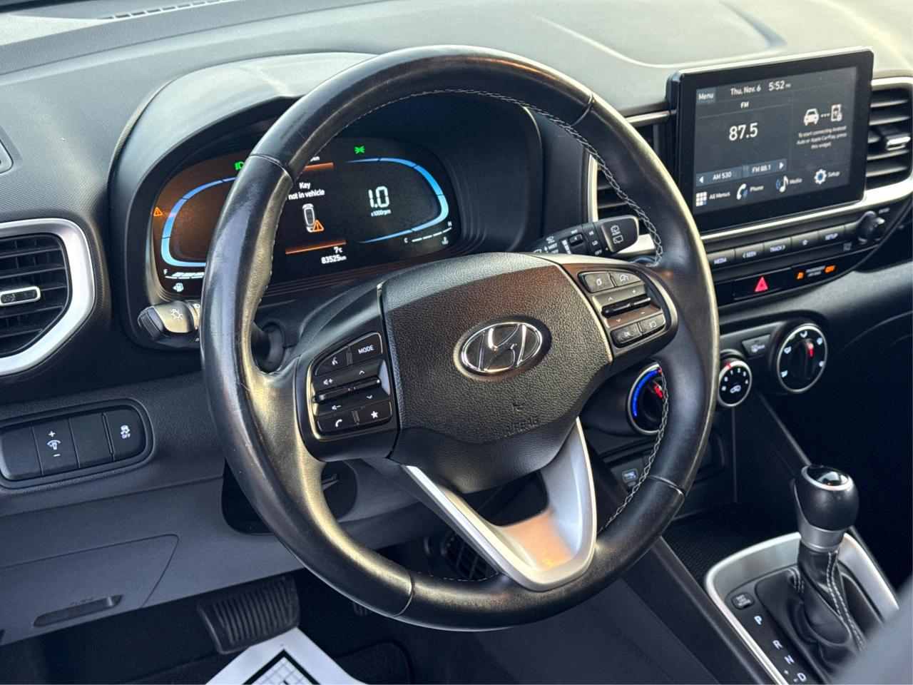 2023 Hyundai Venue HEATED SEATS CLEAN MUST SEE WE FINANCE ALL CREDIT Photo