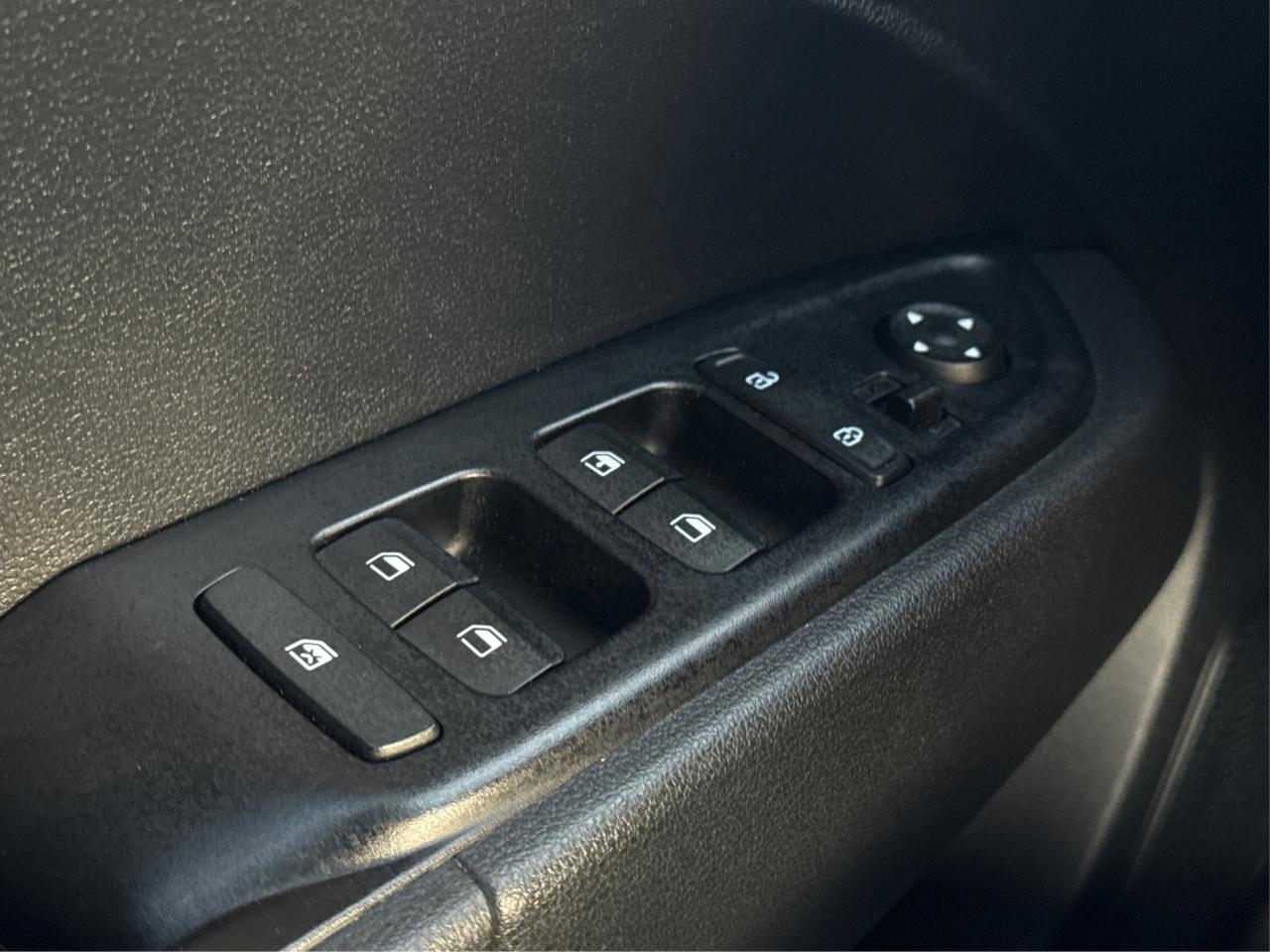 2023 Hyundai Venue HEATED SEATS CLEAN MUST SEE WE FINANCE ALL CREDIT Photo