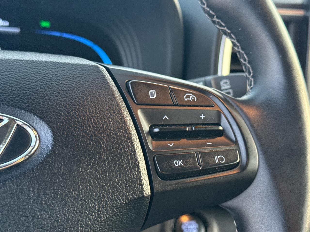 2023 Hyundai Venue HEATED SEATS CLEAN MUST SEE WE FINANCE ALL CREDIT Photo