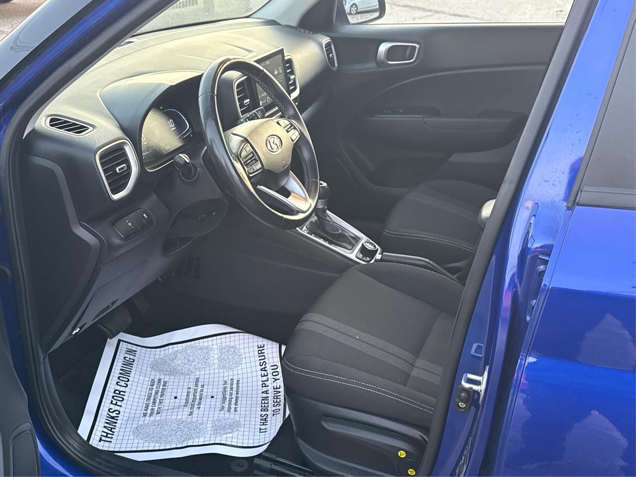 2023 Hyundai Venue HEATED SEATS CLEAN MUST SEE WE FINANCE ALL CREDIT Photo