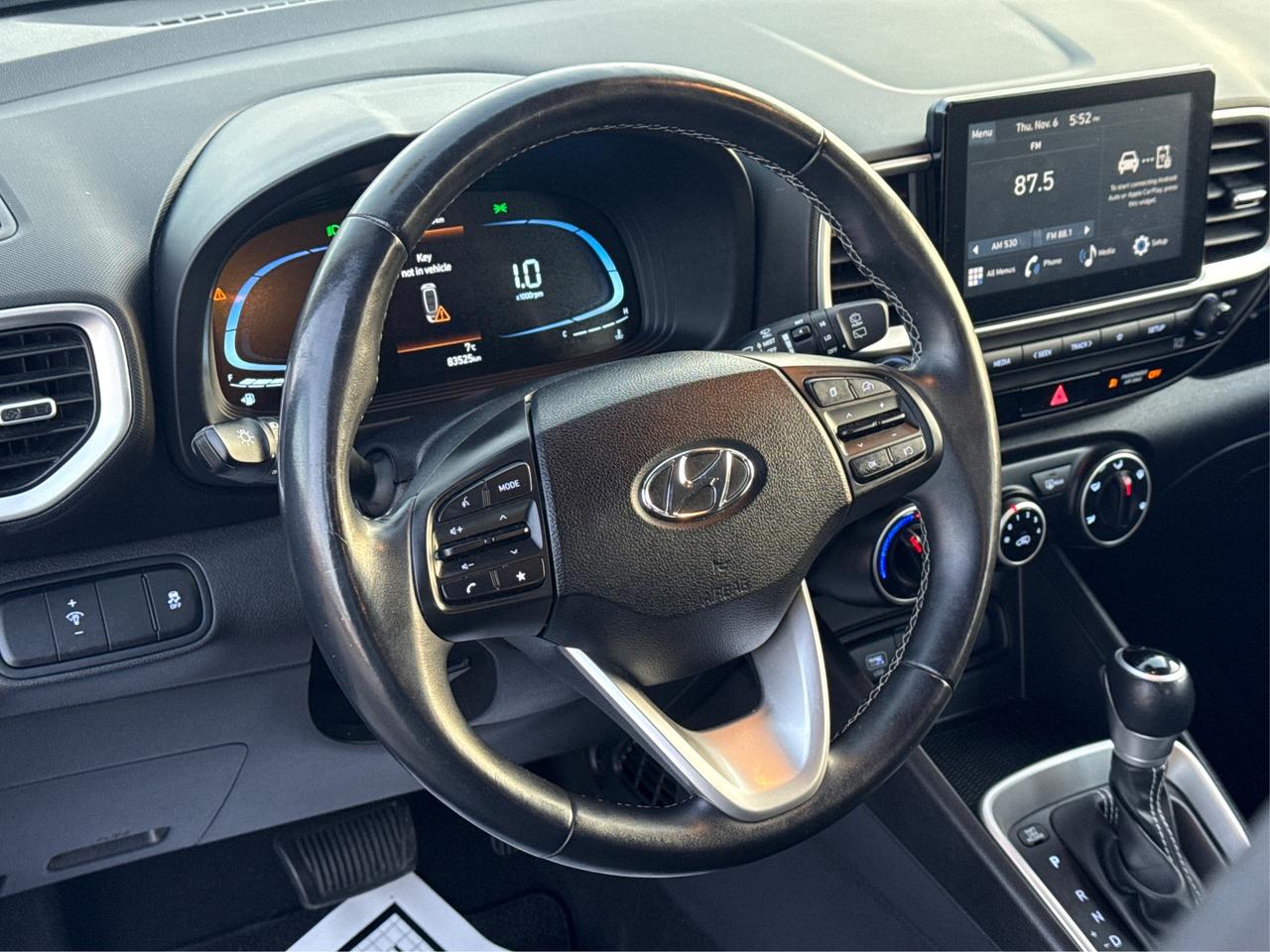 2023 Hyundai Venue HEATED SEATS CLEAN MUST SEE WE FINANCE ALL CREDIT Photo