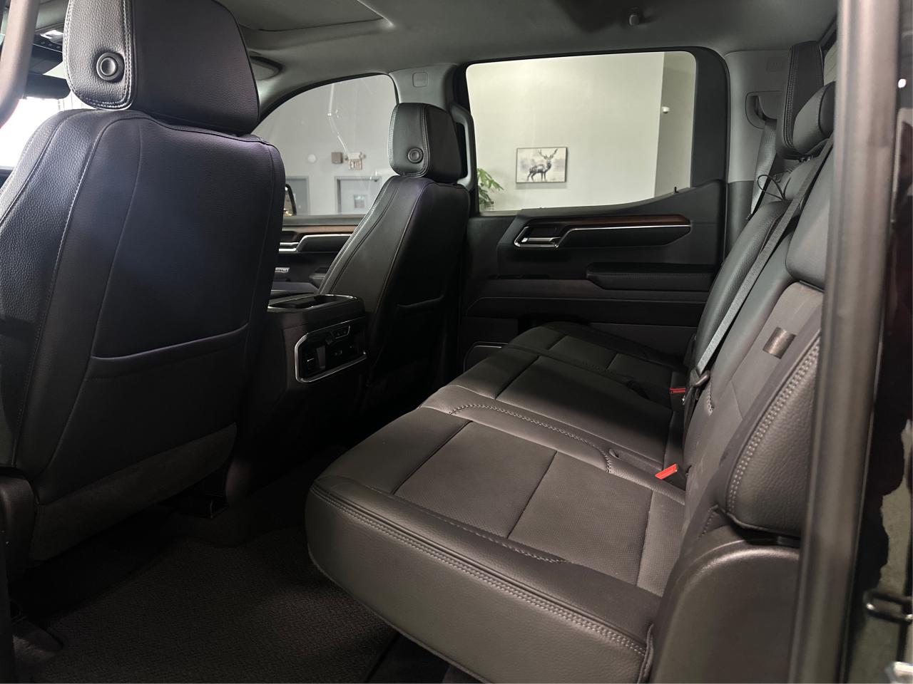 2024 GMC Sierra 1500 4WD Denali SUNROOF NAV LEATHER 1OWNER WE FINANCE Photo