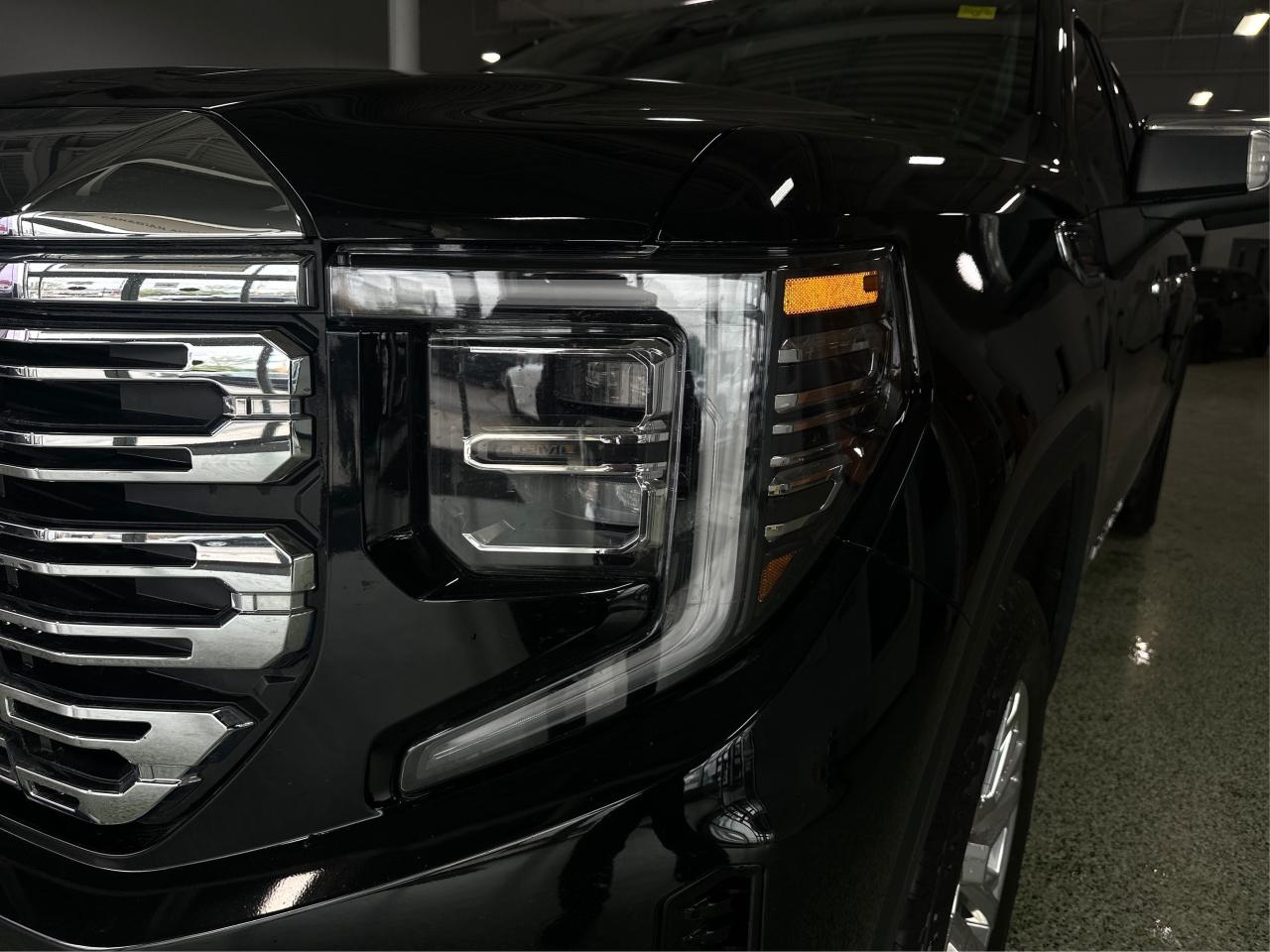 2024 GMC Sierra 1500 4WD Denali SUNROOF NAV LEATHER 1OWNER WE FINANCE Photo