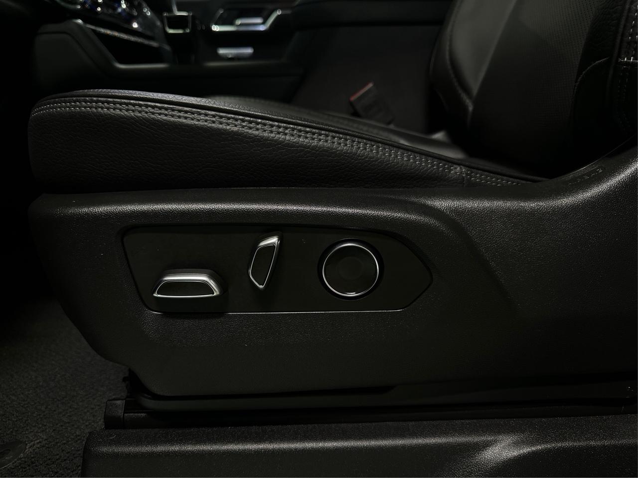 2024 GMC Sierra 1500 4WD Denali SUNROOF NAV LEATHER 1OWNER WE FINANCE Photo