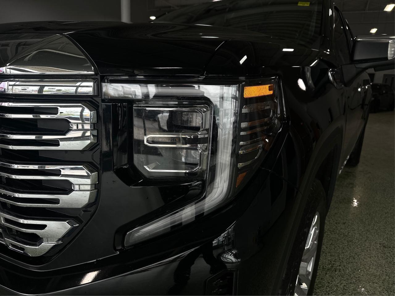 2024 GMC Sierra 1500 4WD Denali SUNROOF NAV LEATHER 1OWNER WE FINANCE Photo