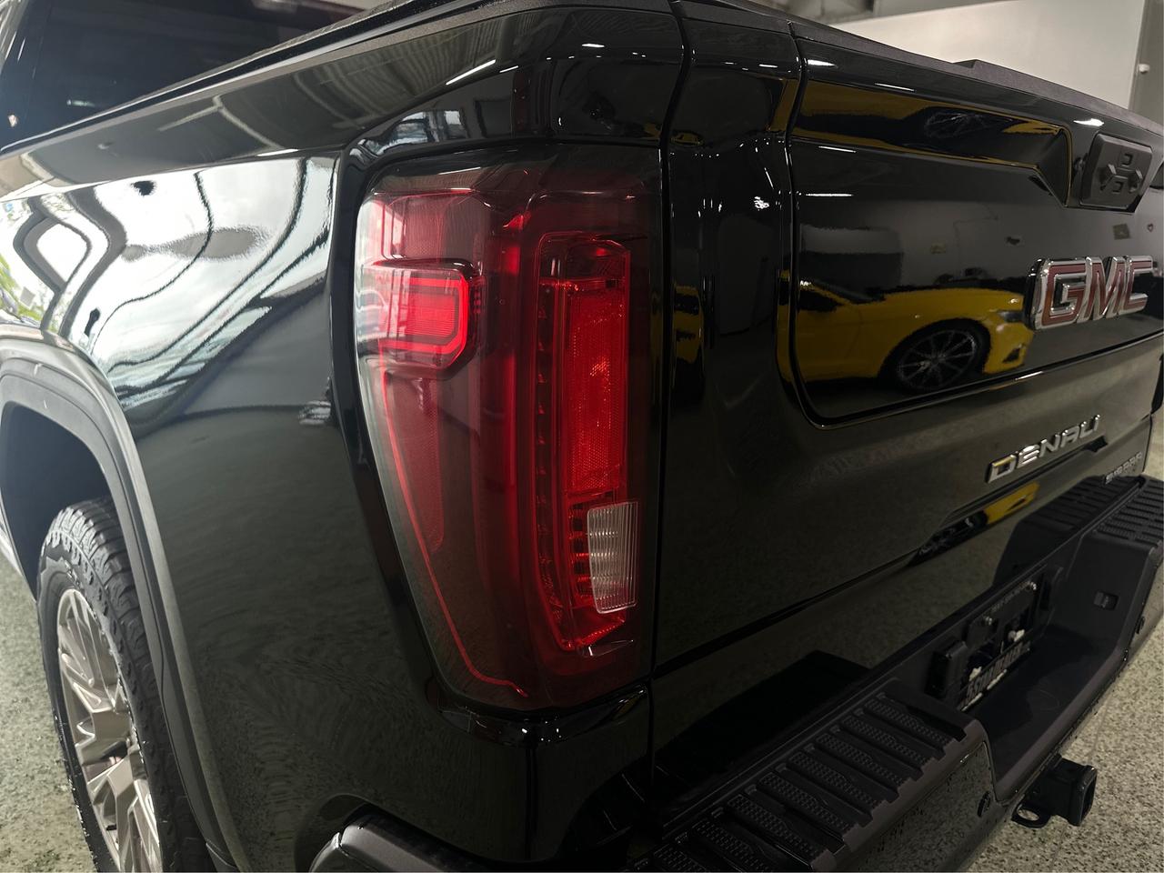 2024 GMC Sierra 1500 4WD Denali SUNROOF NAV LEATHER 1OWNER WE FINANCE Photo