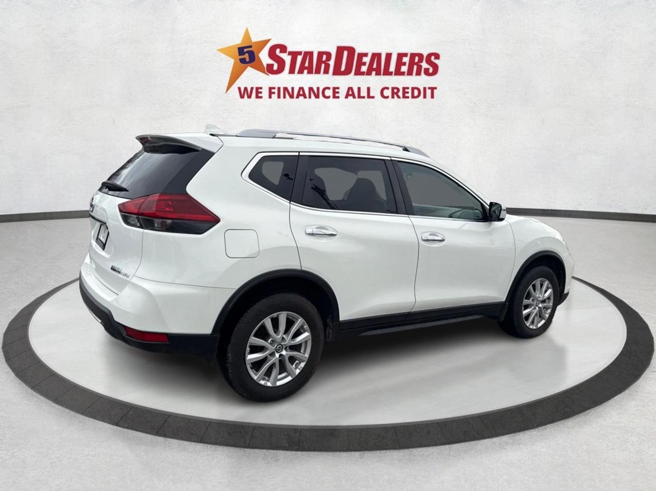 2020 Nissan Rogue AWD HEATED SEATS MINT WE FINANCE ALL CREDIT! Photo