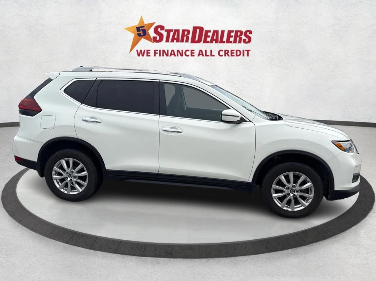 2020 Nissan Rogue AWD HEATED SEATS MINT WE FINANCE ALL CREDIT! Photo