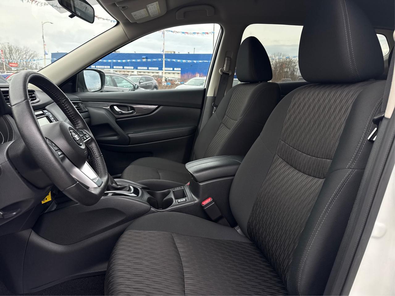 2020 Nissan Rogue AWD HEATED SEATS MINT WE FINANCE ALL CREDIT! Photo