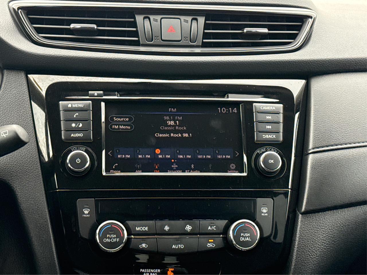 2020 Nissan Rogue AWD HEATED SEATS MINT WE FINANCE ALL CREDIT! Photo