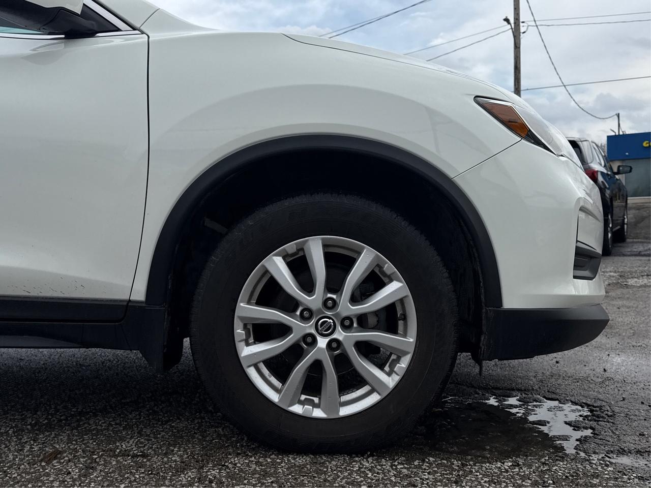 2020 Nissan Rogue AWD HEATED SEATS MINT WE FINANCE ALL CREDIT! Photo