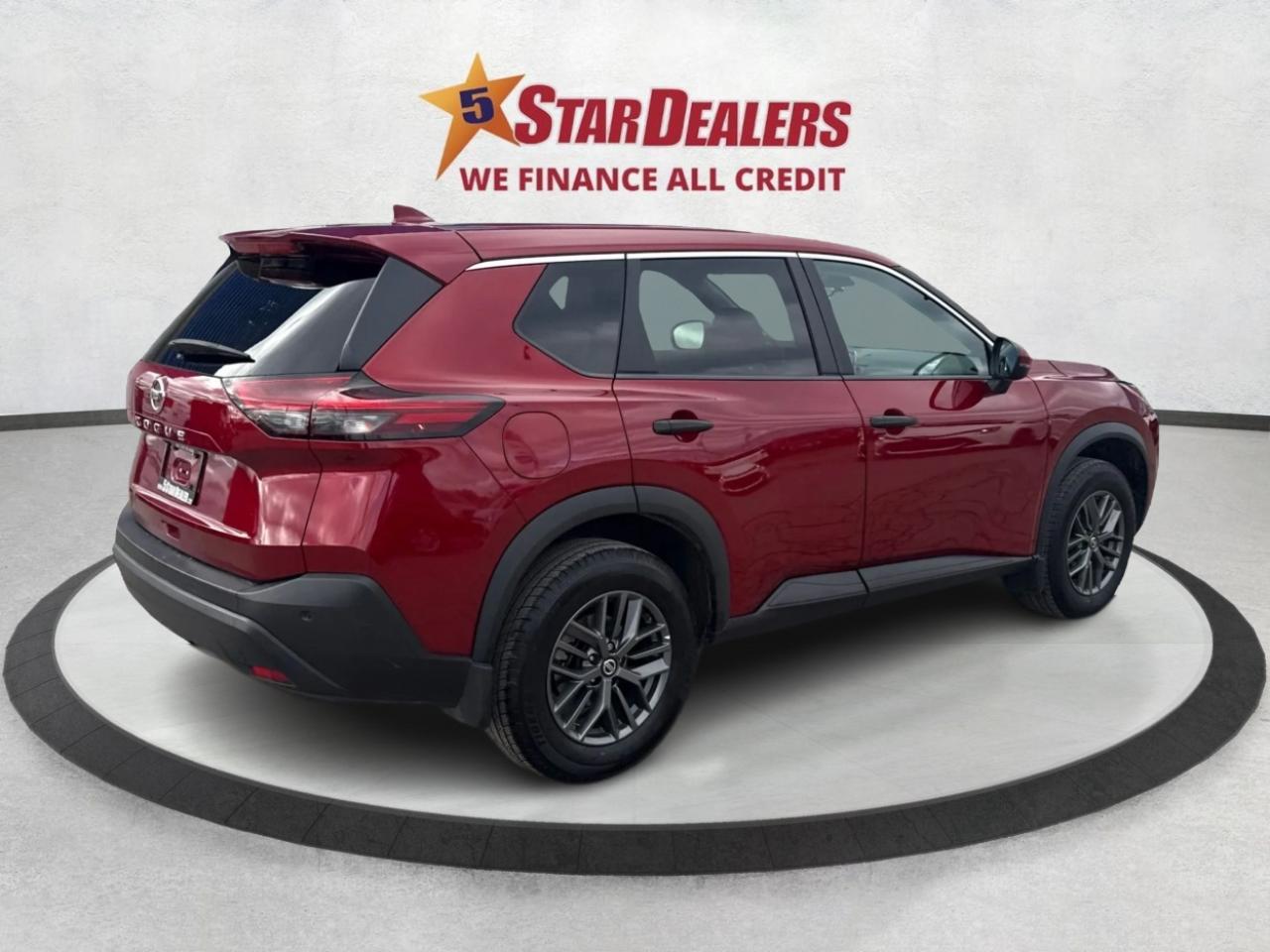 2021 Nissan Rogue FWD HEATED SEATS CLEAN! WE FINANCE ALL CREDIT! Photo3