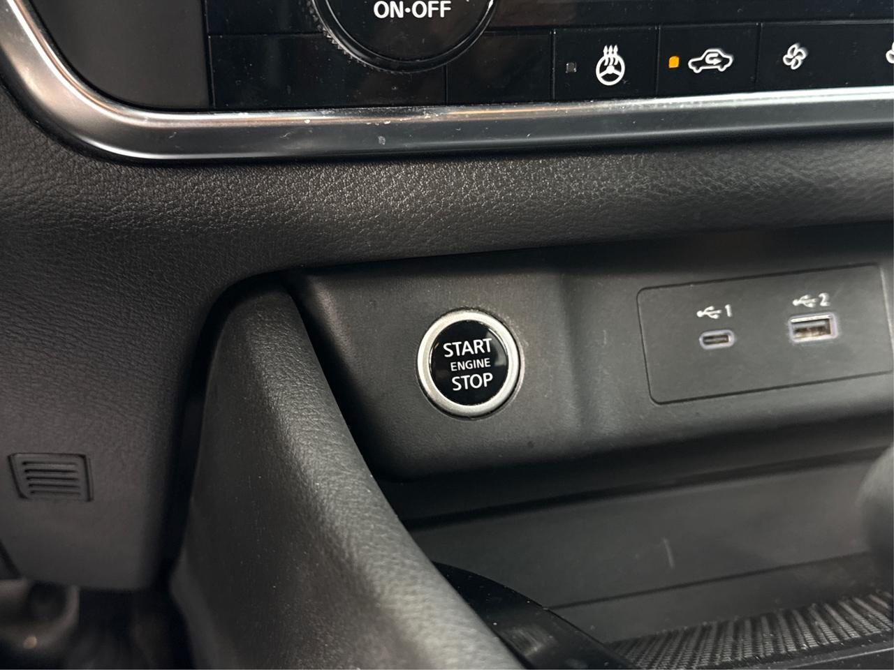 2021 Nissan Rogue FWD HEATED SEATS CLEAN! WE FINANCE ALL CREDIT! Photo