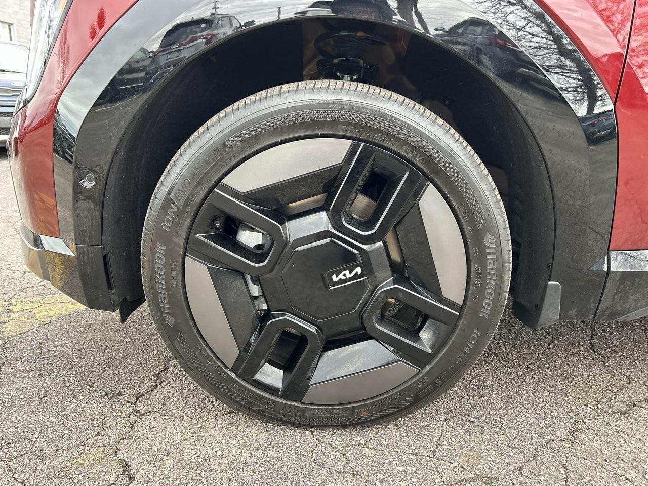 2026 Kia EV9 Land w/GT-Line Package AWD Executive Driven Demo Photo