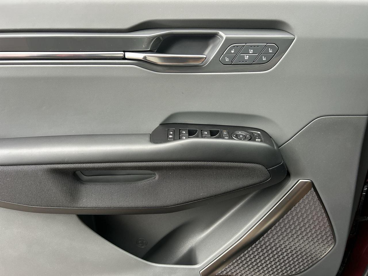 2026 Kia EV9 Land w/GT-Line Package AWD Executive Driven Demo Photo