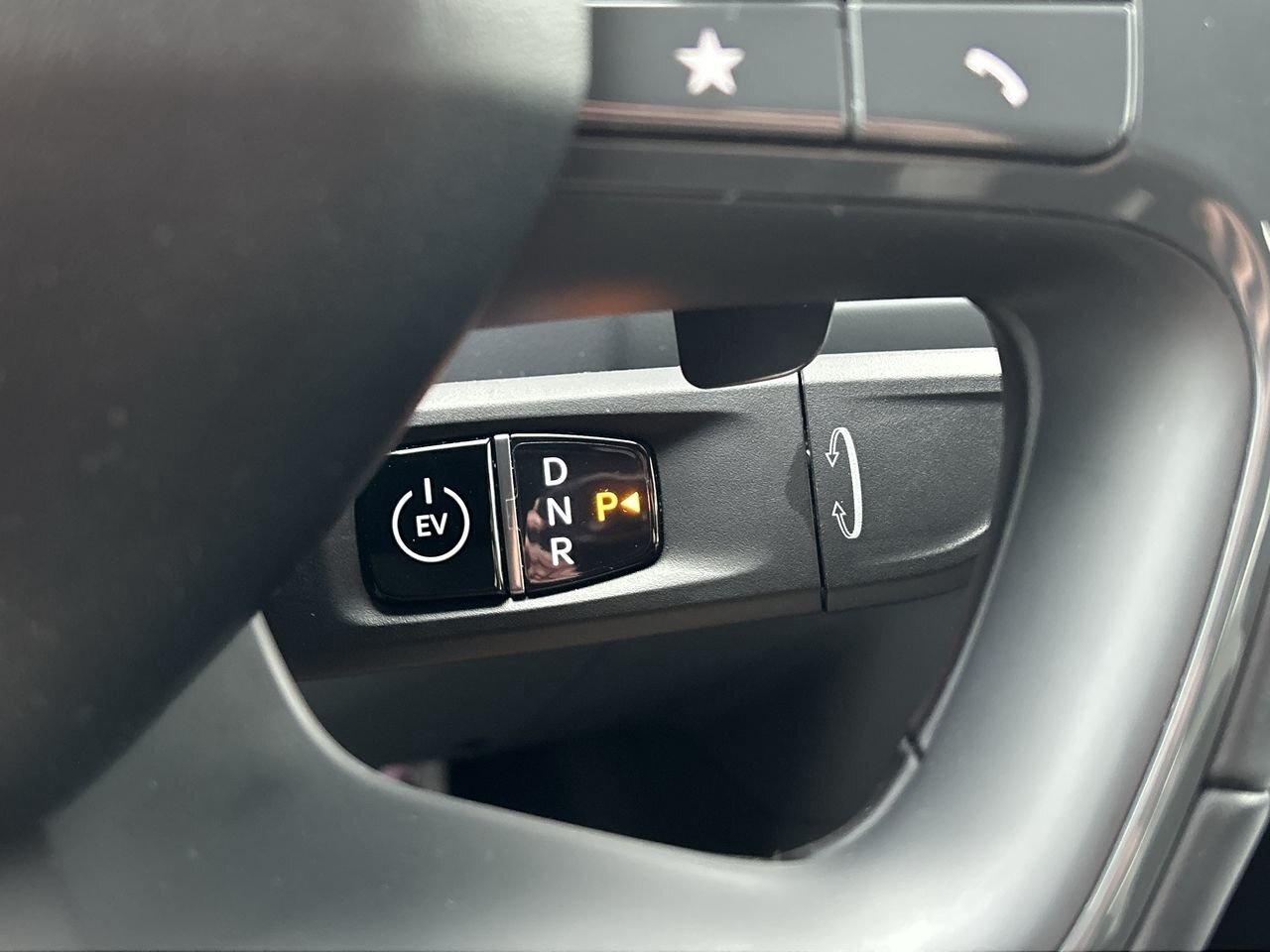 2026 Kia EV9 Land w/GT-Line Package AWD Executive Driven Demo Photo