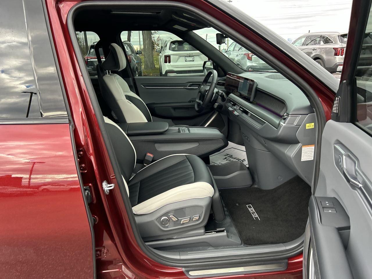 2026 Kia EV9 Land w/GT-Line Package AWD Executive Driven Demo Photo