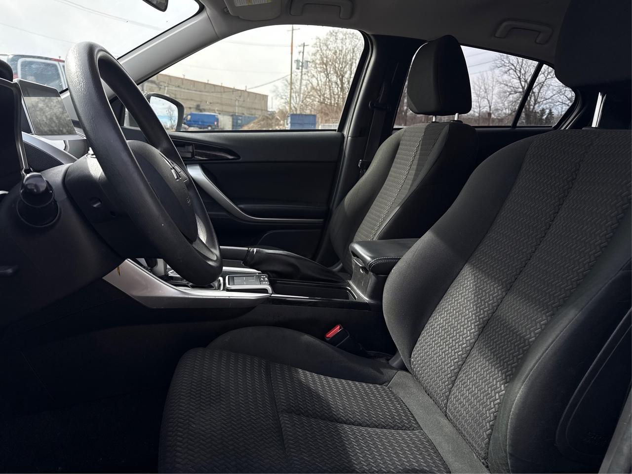 2019 Mitsubishi Eclipse Cross AWD CRUISE HEATED SEATS WE FINANCE ALL CREDIT! Photo