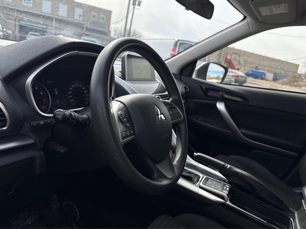 2019 Mitsubishi Eclipse Cross AWD CRUISE HEATED SEATS WE FINANCE ALL CREDIT! Photo