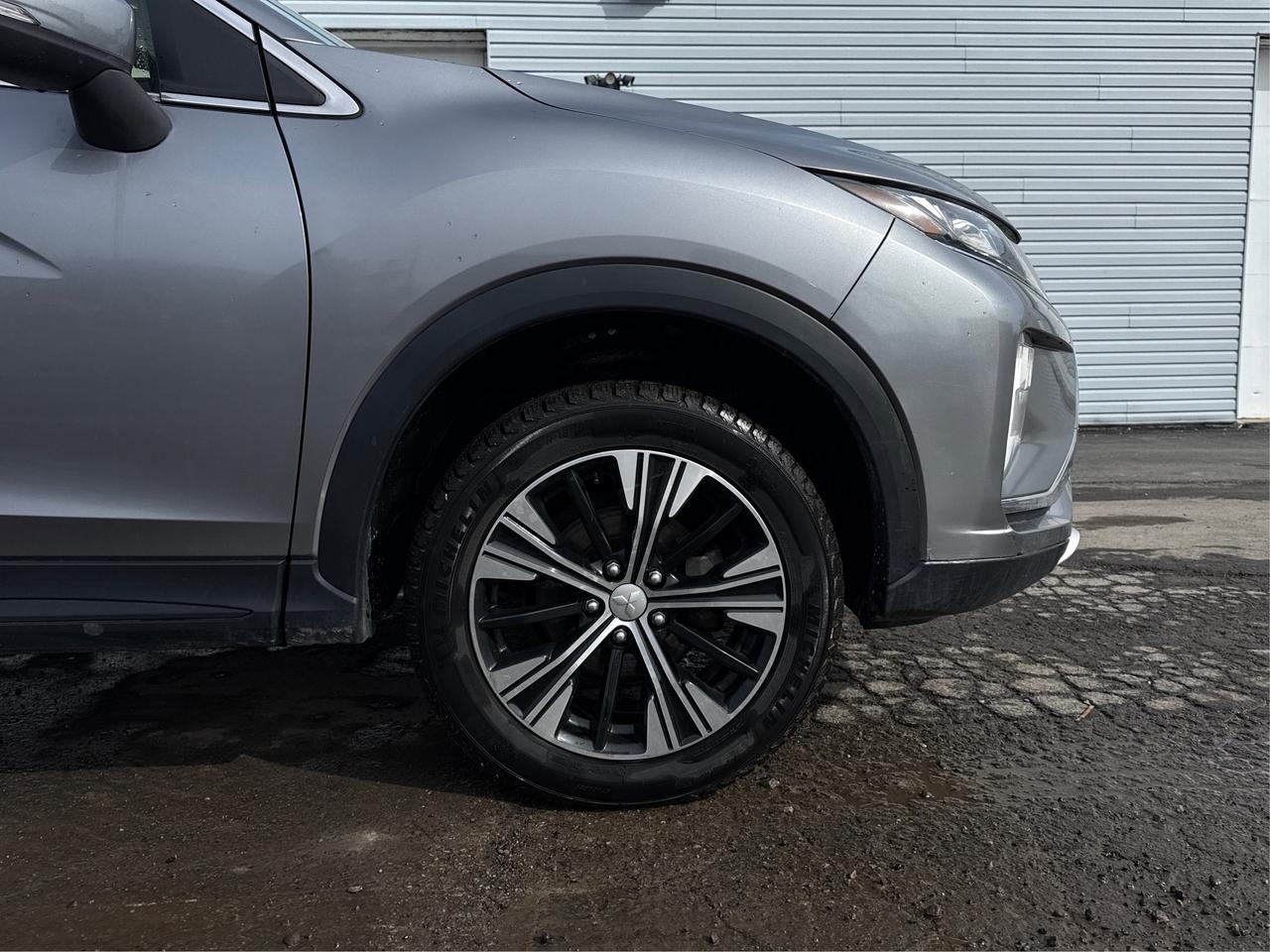 2019 Mitsubishi Eclipse Cross AWD CRUISE HEATED SEATS WE FINANCE ALL CREDIT! Photo