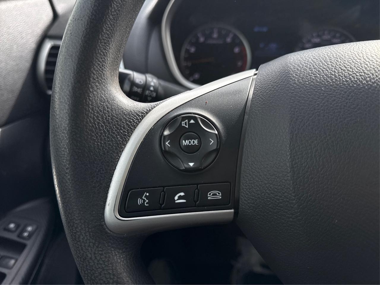 2019 Mitsubishi Eclipse Cross AWD CRUISE HEATED SEATS WE FINANCE ALL CREDIT! Photo