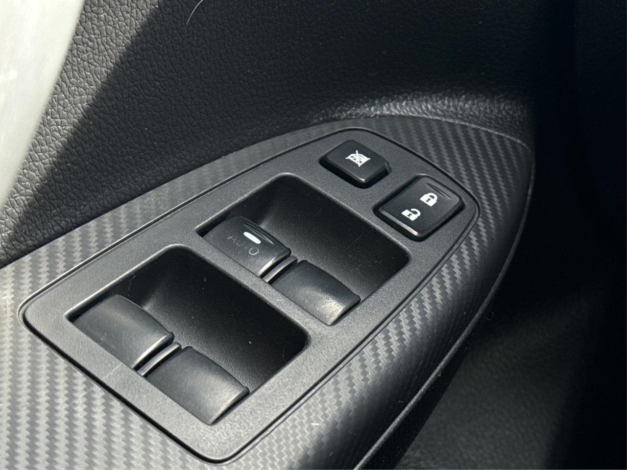 2019 Mitsubishi Eclipse Cross AWD CRUISE HEATED SEATS WE FINANCE ALL CREDIT! Photo