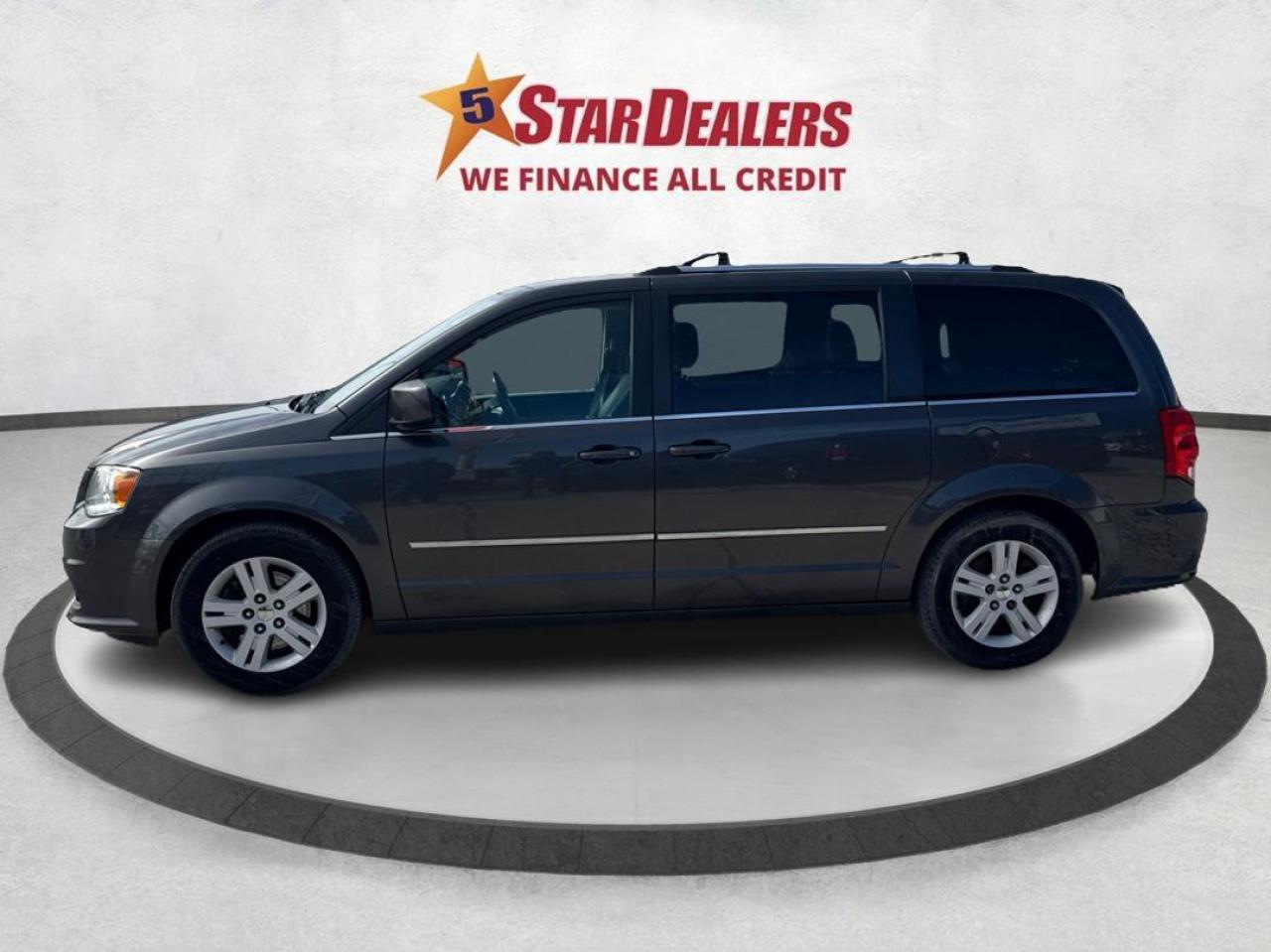 2016 Dodge Grand Caravan Crew Plus NAV LEATHER SUNROOF WE FINANCE ALL CREDT Photo3