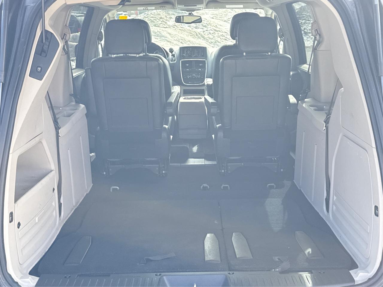 2016 Dodge Grand Caravan Crew Plus NAV LEATHER SUNROOF WE FINANCE ALL CREDT Photo