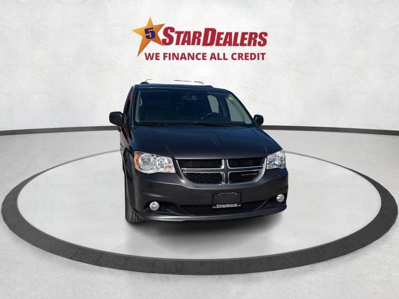 2016 Dodge Grand Caravan Crew Plus NAV LEATHER SUNROOF WE FINANCE ALL CREDT Photo