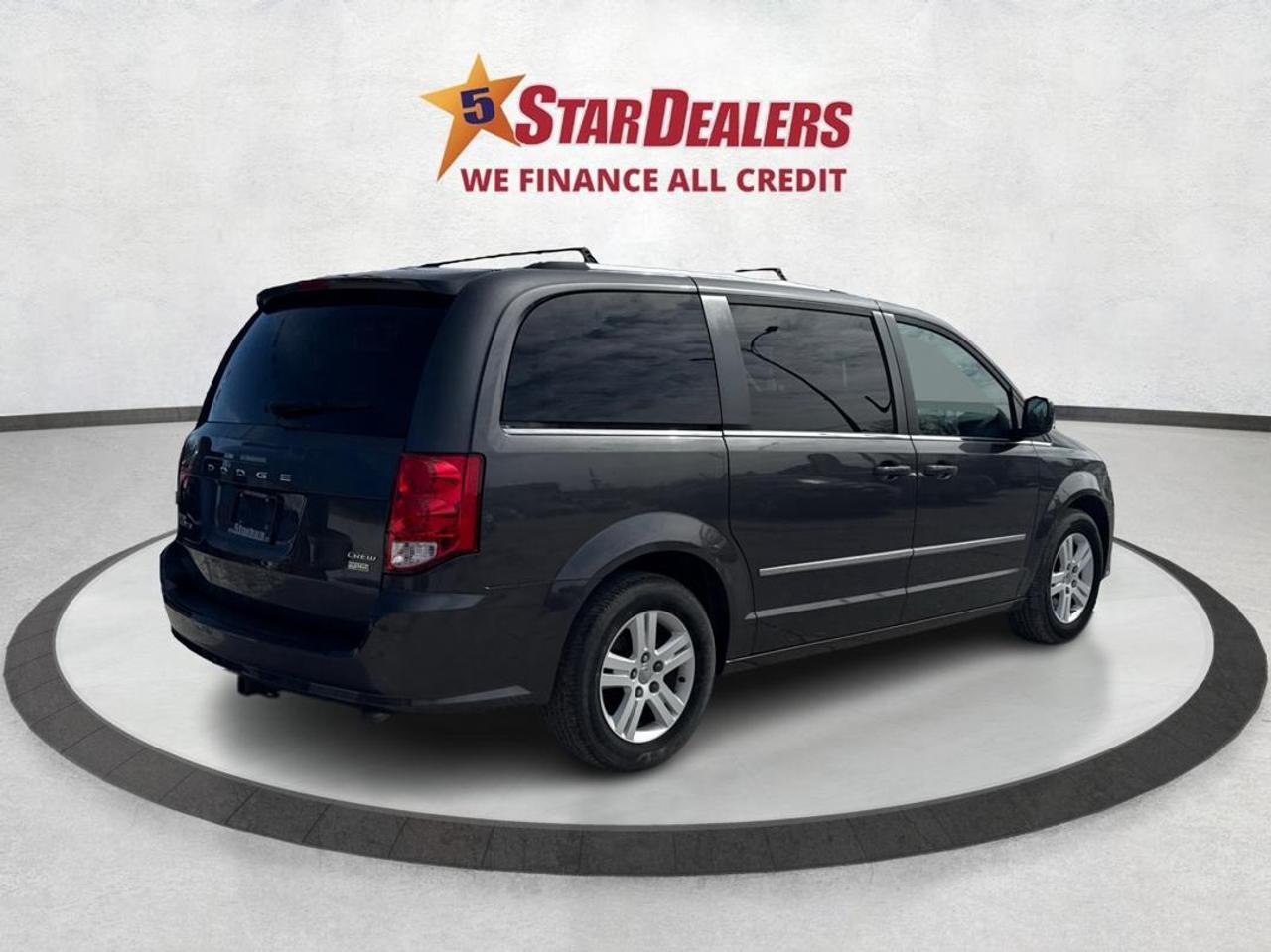 2016 Dodge Grand Caravan Crew Plus NAV LEATHER SUNROOF WE FINANCE ALL CREDT Photo