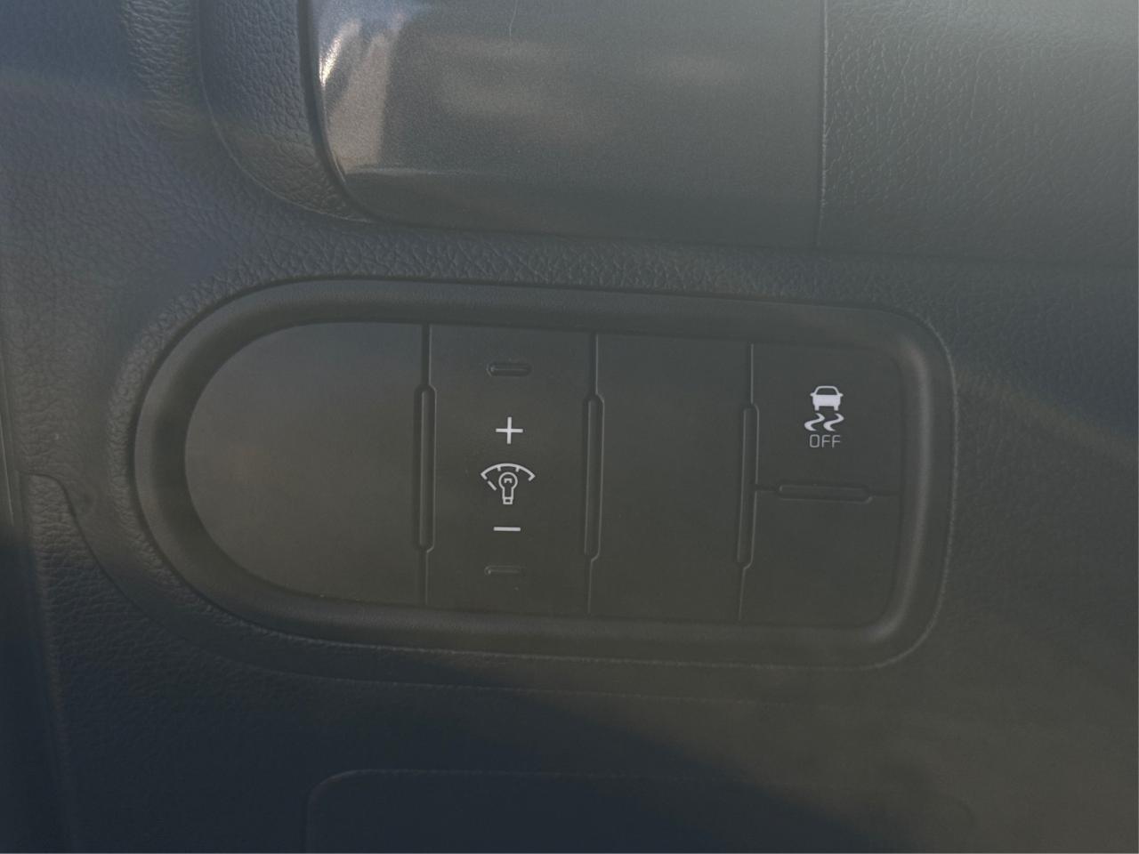 2017 Kia Forte LX+ HEATED SEATS R CAM WE FINANCE ALL CREDIT! Photo