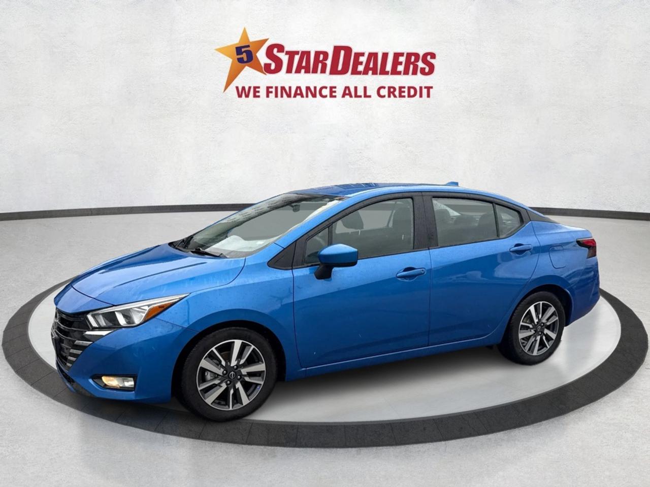 2023 Nissan Versa SV HEATED SEATS MINT CONDITION! LOW KM! MUST SEE! Photo2