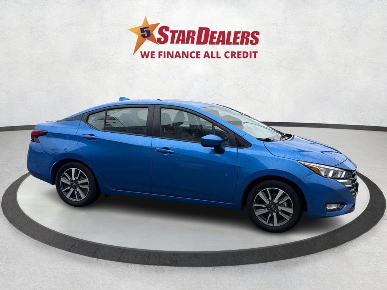 2023 Nissan Versa SV HEATED SEATS MINT CONDITION! LOW KM! MUST SEE! Photo