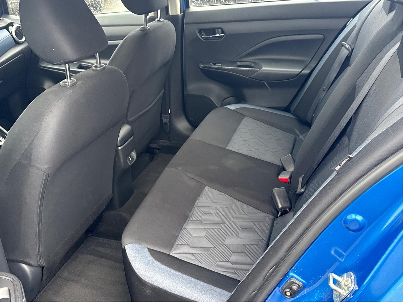 2023 Nissan Versa SV HEATED SEATS MINT CONDITION! LOW KM! MUST SEE! Photo