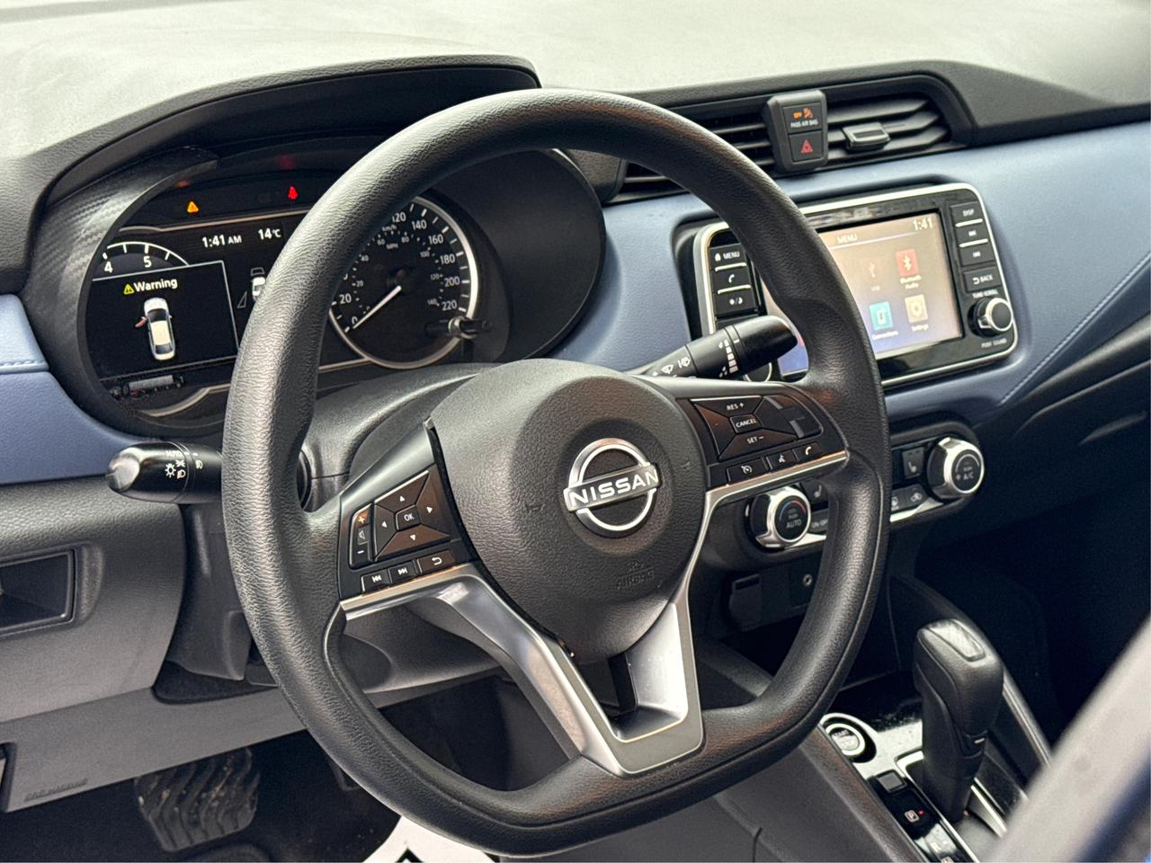 2023 Nissan Versa SV HEATED SEATS MINT CONDITION! LOW KM! MUST SEE! Photo