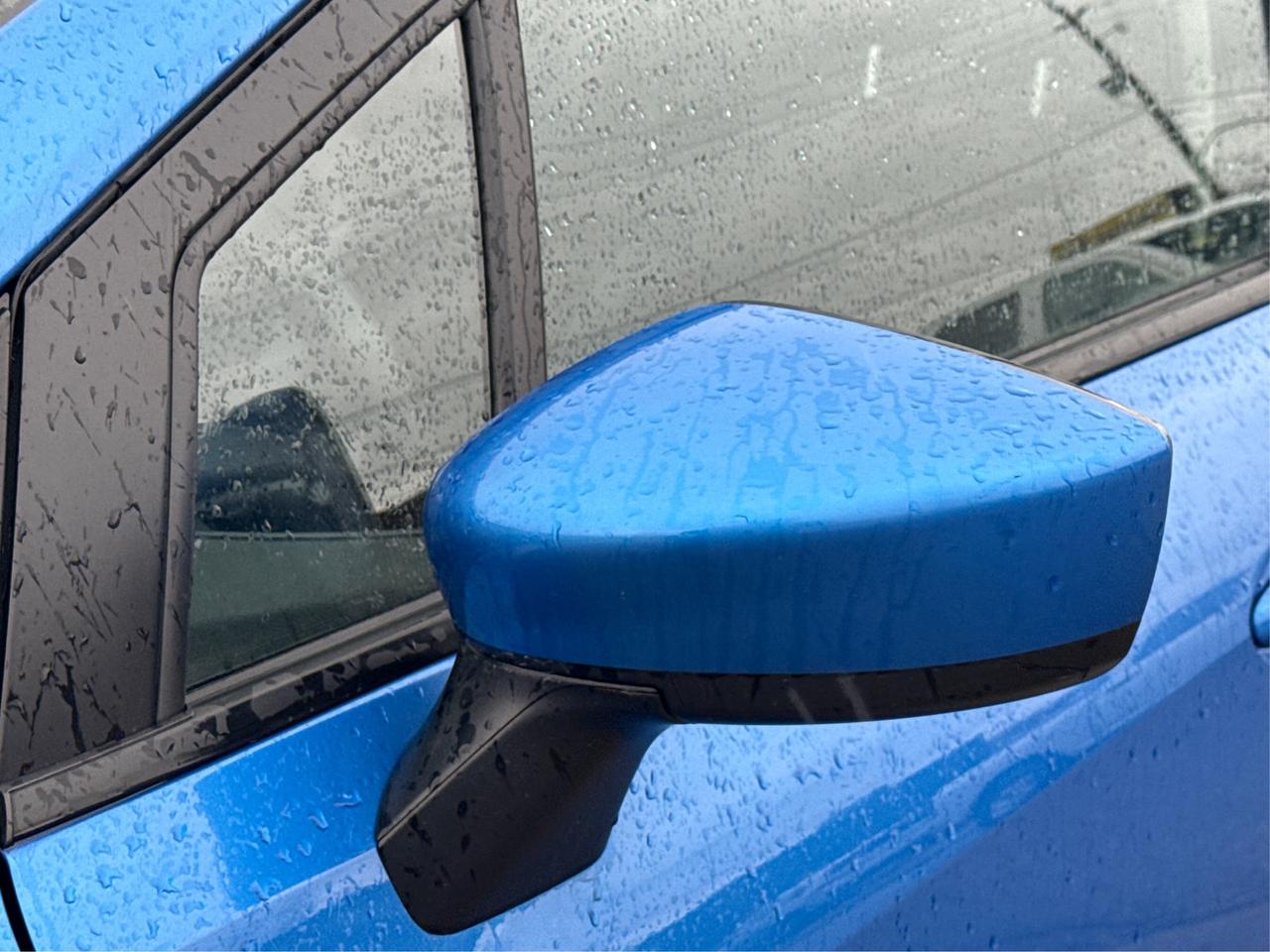 2023 Nissan Versa SV HEATED SEATS MINT CONDITION! LOW KM! MUST SEE! Photo