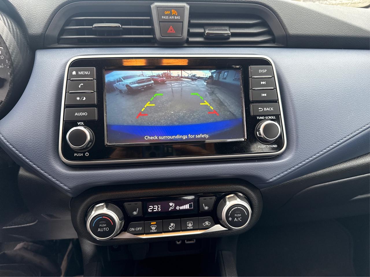 2023 Nissan Versa SV HEATED SEATS MINT CONDITION! LOW KM! MUST SEE! Photo