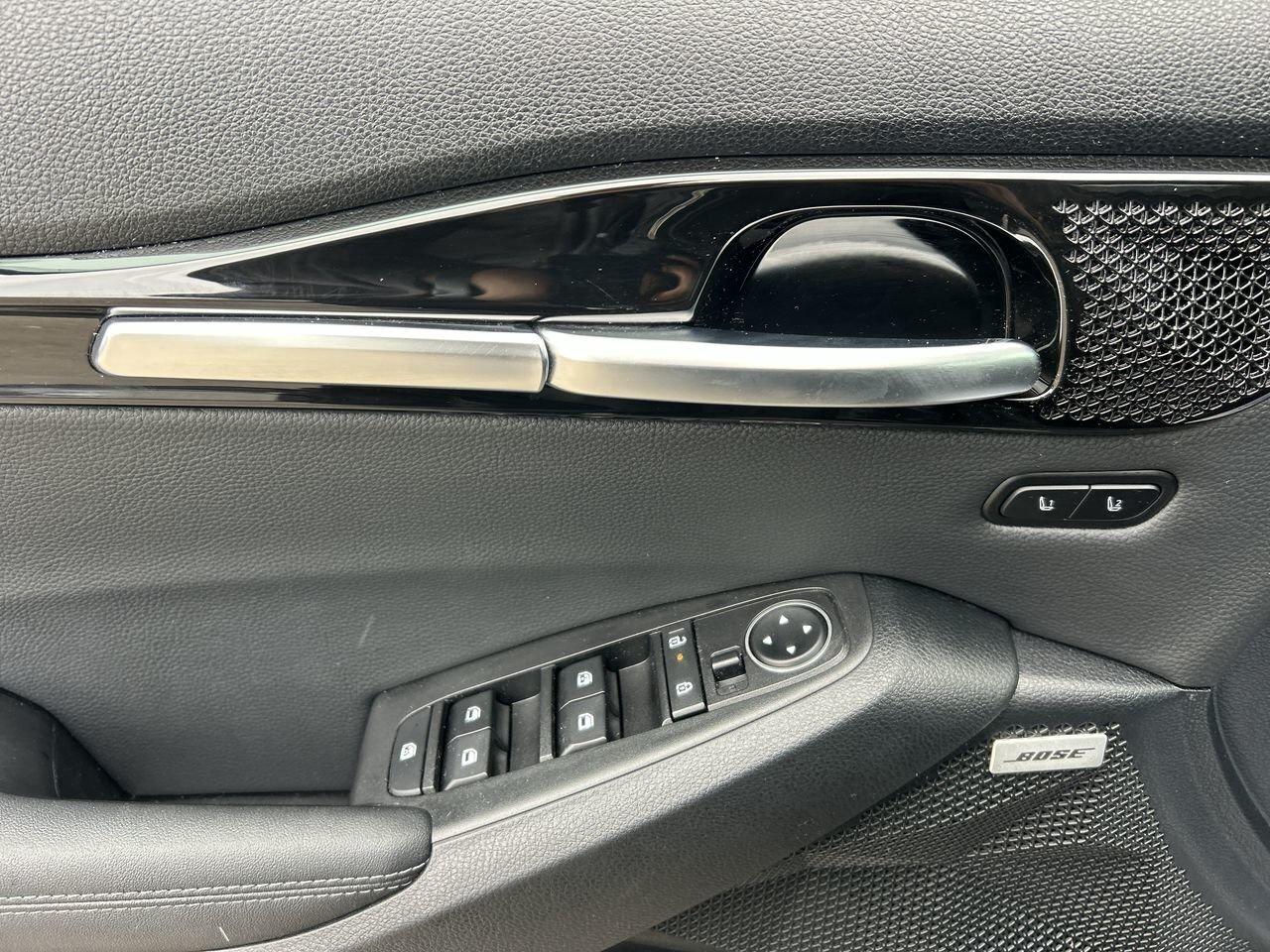 2026 Kia Seltos SX AWD w/Black Interior HUD PREMIUM SOUND NAVIGATI Photo