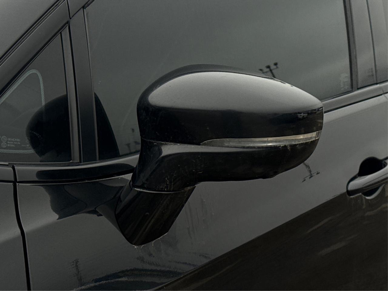 2023 Chrysler Pacifica 7 PASS NAV DVD LEATHER SUNROOF WE FINANCE ALL! Photo