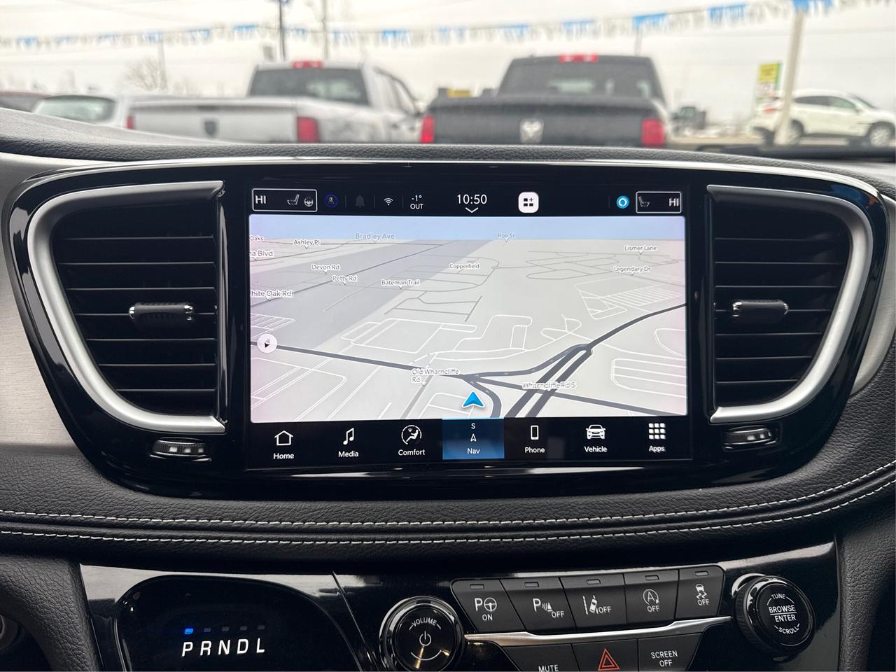 2023 Chrysler Pacifica 7 PASS NAV DVD LEATHER SUNROOF WE FINANCE ALL! Photo