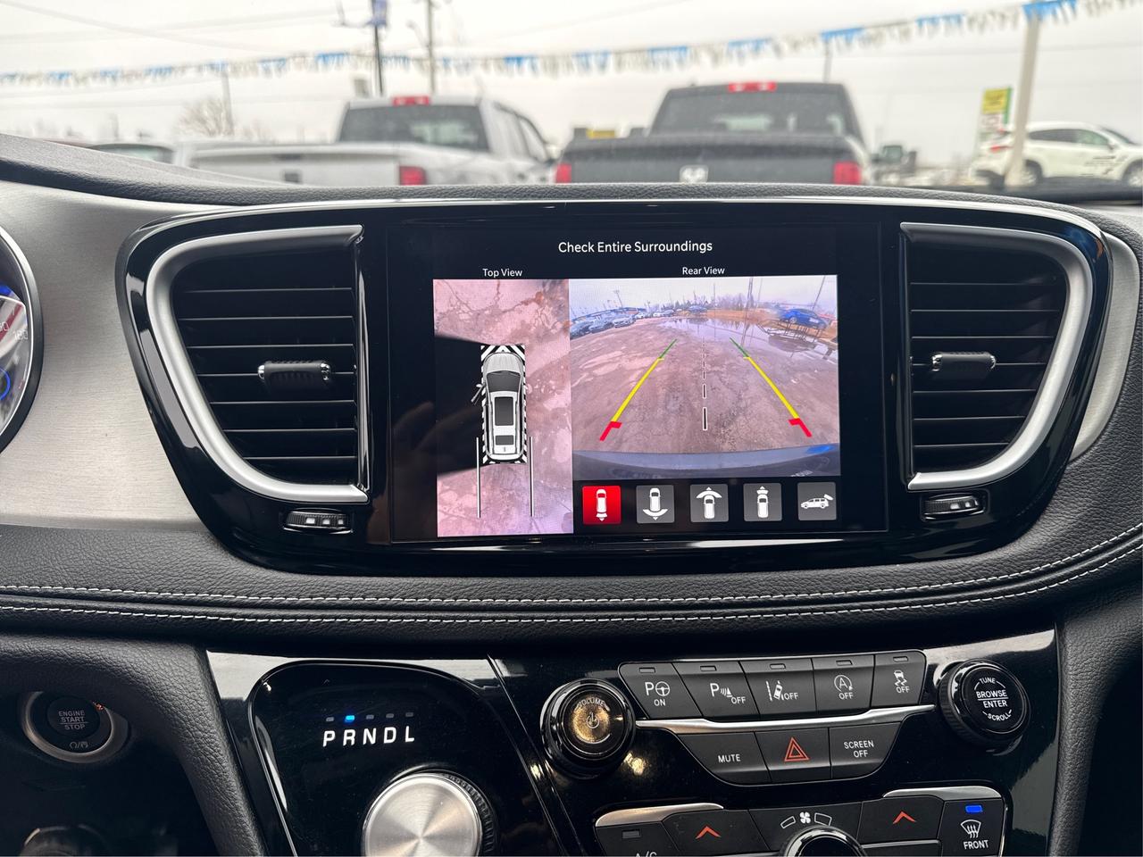 2023 Chrysler Pacifica 7 PASS NAV DVD LEATHER SUNROOF WE FINANCE ALL! Photo