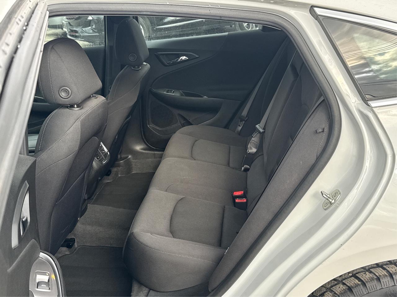 2024 Chevrolet Malibu HEATED SEATS REAR CAM MINT WE FINANCE ALL CREDIT! Photo