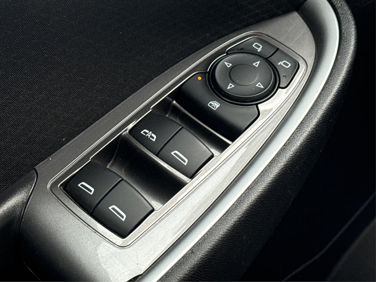 2024 Chevrolet Malibu HEATED SEATS REAR CAM MINT WE FINANCE ALL CREDIT! Photo