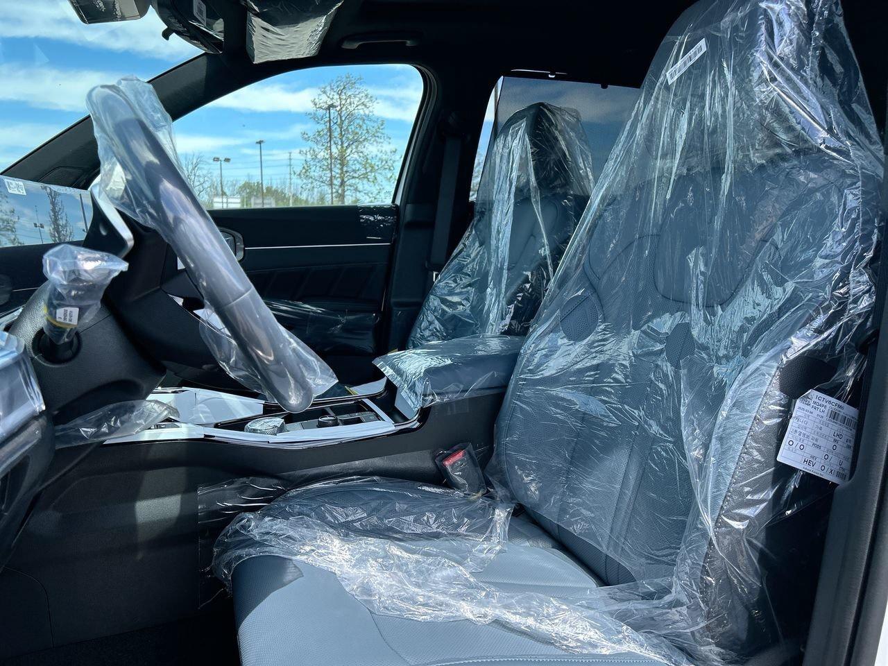 2025 Kia Sorento Plug-In Hybrid SX AWD PHEV   MANAGER SPECIAL   DEMO Photo