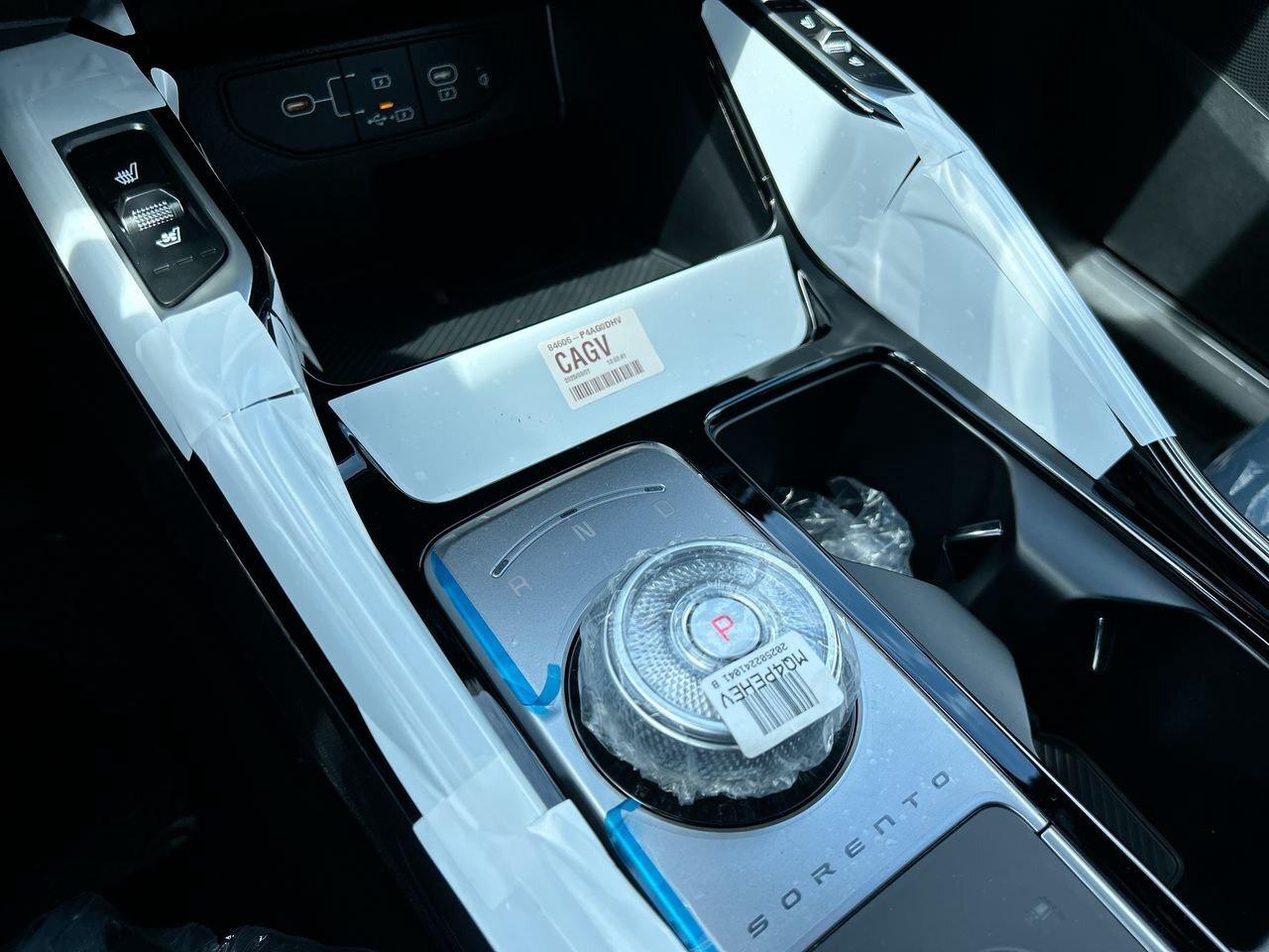 2025 Kia Sorento Plug-In Hybrid SX AWD PHEV   MANAGER SPECIAL   DEMO Photo